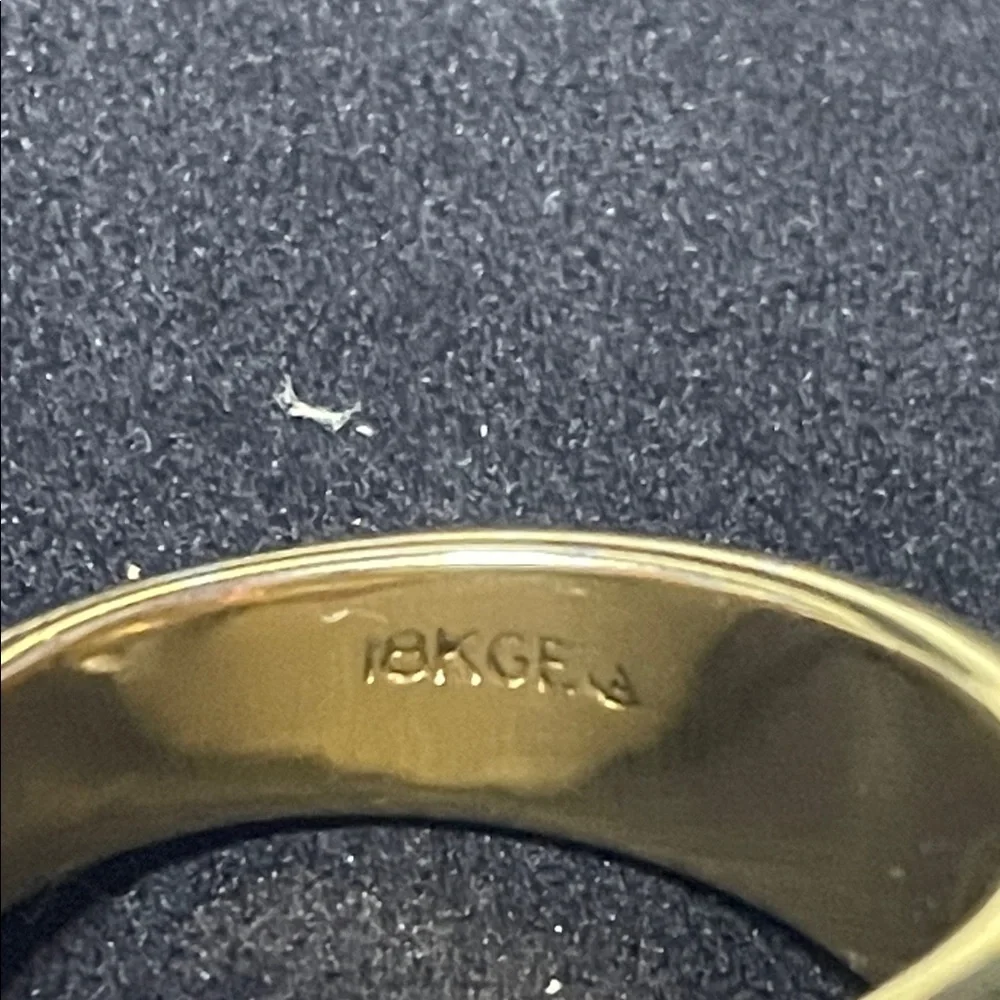 Elegant Gold 18k GE Ring 11g size 10